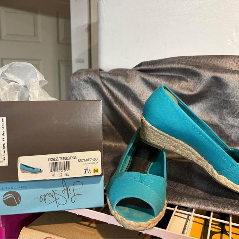 Life Stride 7.5 Blue Wedge Ladies Shoe Lioness Turquoise Canvas